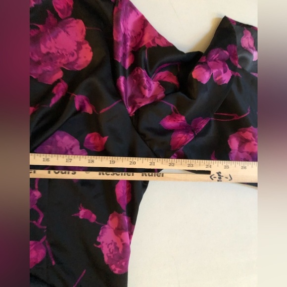 Venus size XL black & pink floral print high / low duster ties at front - Picture 12 of 16